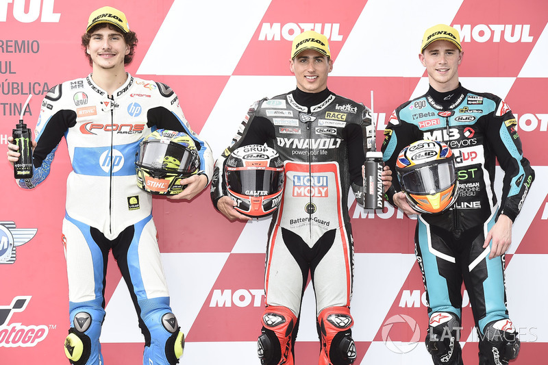 Los tres primeros clasificados: Lorenzo Baldassarri, Pons HP 40, el ganador de la pole Xavi Vierge, Dynavolt Intact GP, Danny Kent, Speed Up Racing