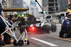 Lance Stroll, Williams FW41 pit stop