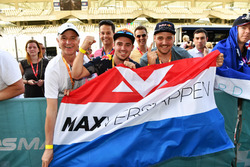 Max Verstappen, Red Bull Racing fans en spandoek