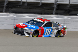 Kyle Busch, Joe Gibbs Racing, Toyota Camry M&M's Red White & Blue