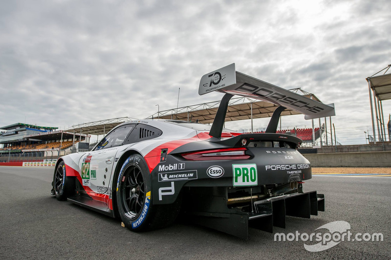 #92 Porsche GT Team Porsche 911 RSR