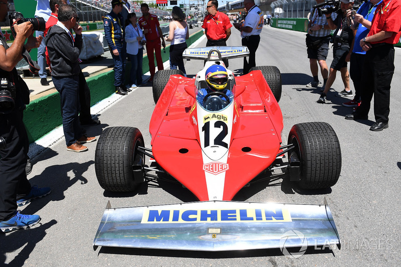 Жак Вильнёв за рулем Ferrari 312T 1978 года Жиля Вильнёва