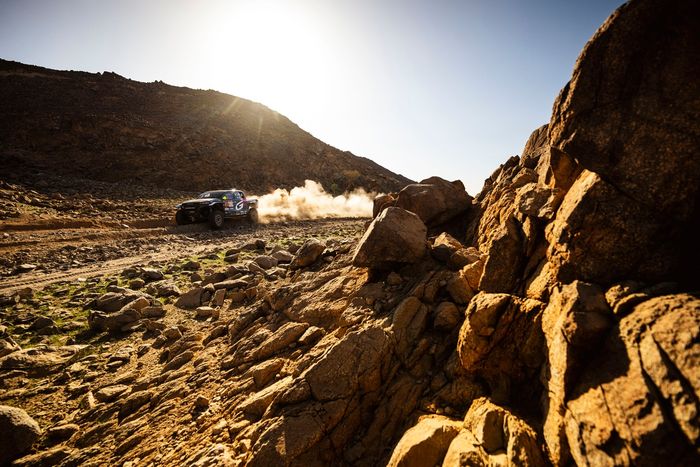 #218 Toyota Gazoo Racing Toyota: Гай Боттерилл, Ориол Мена