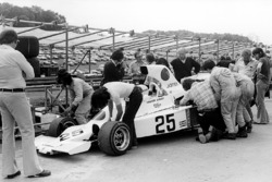 Howden Ganley, Maki F101