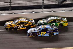 Matt Kenseth, Joe Gibbs Racing Toyota, Ricky Stenhouse Jr., Roush Fenway Racing Ford, Daniel Suárez,