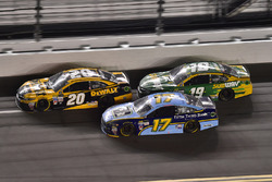 Matt Kenseth, Joe Gibbs Racing Toyota, Ricky Stenhouse Jr., Roush Fenway Racing Ford, Daniel Suárez,