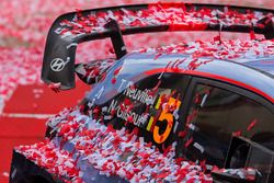 I vincitori Thierry Neuville, Nicolas Gilsoul, Hyundai Motorsport