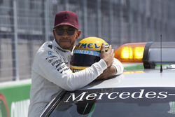 Il poleman Lewis Hamilton, Mercedes AMG F1