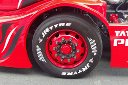 1000 bhp Tata T1 Prima, JK tyre detail