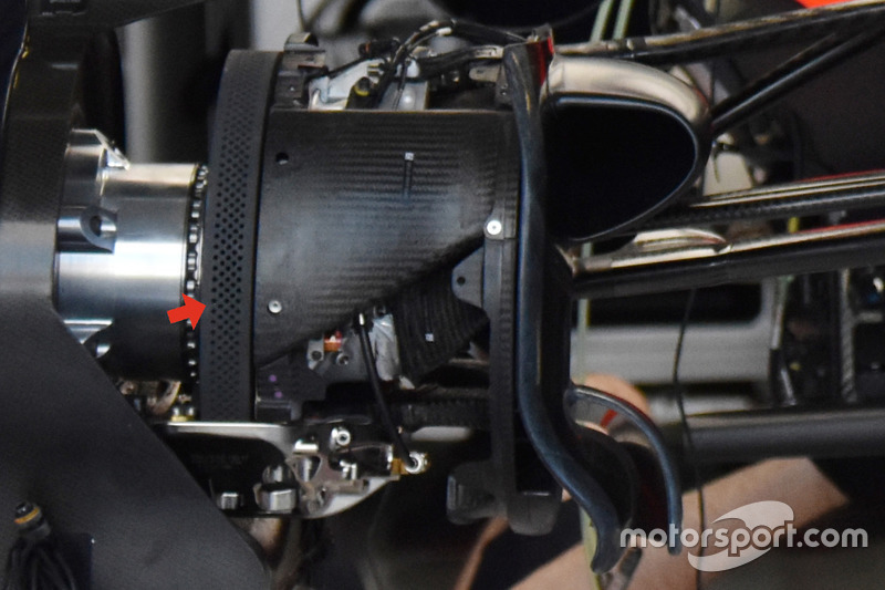 Detail rem depan Red Bull RB13