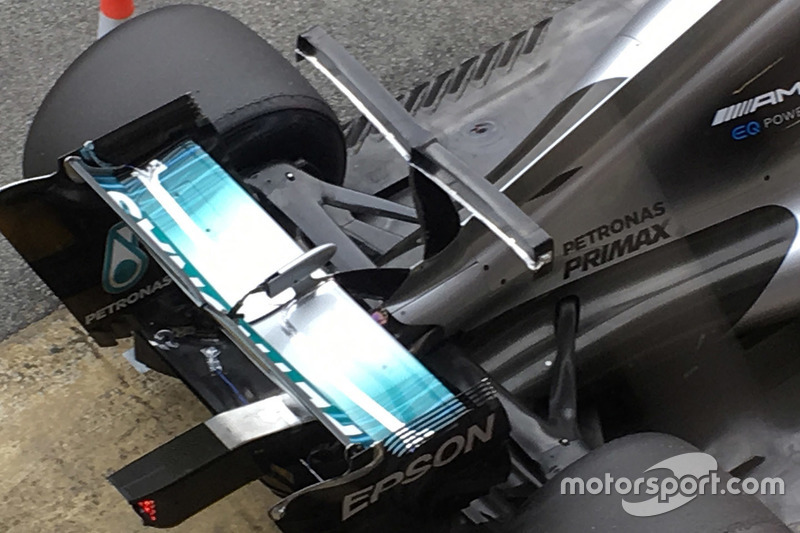 Mercedes AMG F1 W08 T-wing detail
