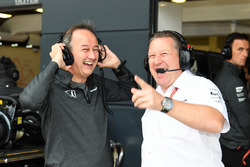 Jonathan Neale, directeur général de McLaren et Zak Brown, directeur exécutif du McLaren Technology Group