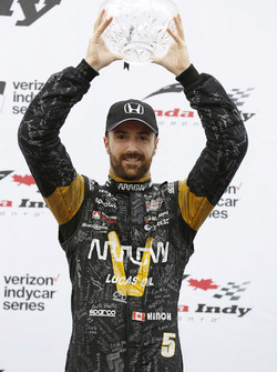 Podium: third place James Hinchcliffe, Schmidt Peterson Motorsports Honda