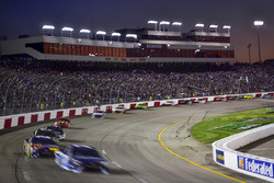 Martin Truex Jr., Furniture Row Racing Toyota, Kyle Busch, Joe Gibbs Racing Toyota