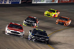 Erik Jones, Furniture Row Racing Toyota, Ryan Blaney, Wood Brothers Racing Ford