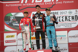 Podio Rookie Gara 3: il primo classificato Leonardo Lorandi, Baithech, il secondo classificato Enzo