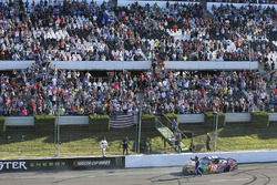 Race winner Kyle Busch, Joe Gibbs Racing Toyota