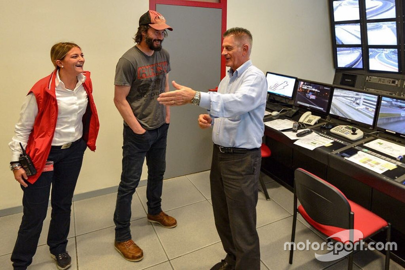 Keanu Reeves al Race Control del Mugello