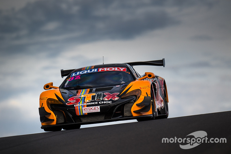 Unfall: #37 Keltic Racing, McLaren 650s GT3