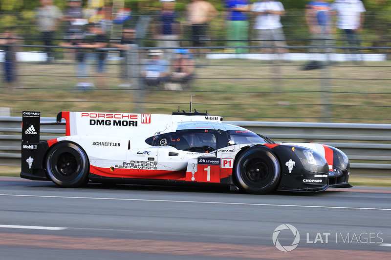 #1 Porsche Team Porsche 919 Hybrid: Neel Jani, Andre Lotterer, Nick Tandy
