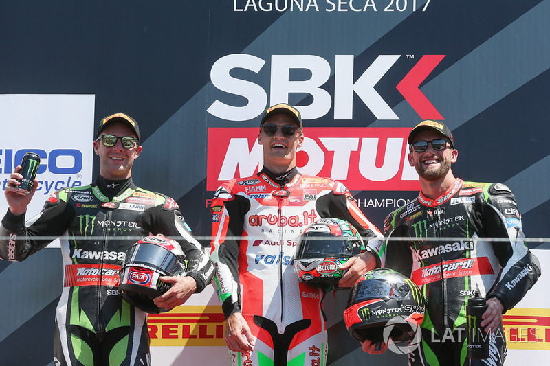 Podio: ganador Chaz Davies, Ducati Team, segundo lugar Jonathan Rea, Kawasaki Racing, tercer lugar T