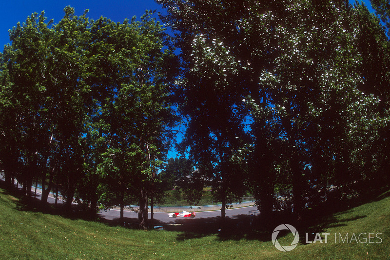 Mika Hakkinen, McLaren MP4/10B