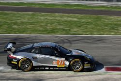#77 PROTON Competition, Porsche 911 RSR: Christian Ried, Matteo Cairoli
