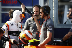 Stoffel Vandoorne, McLaren, on the grid