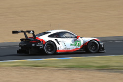 #91 Porsche Team Porsche 911 RSR: Richard Lietz, Frédéric Makowiecki, Patrick Pilet