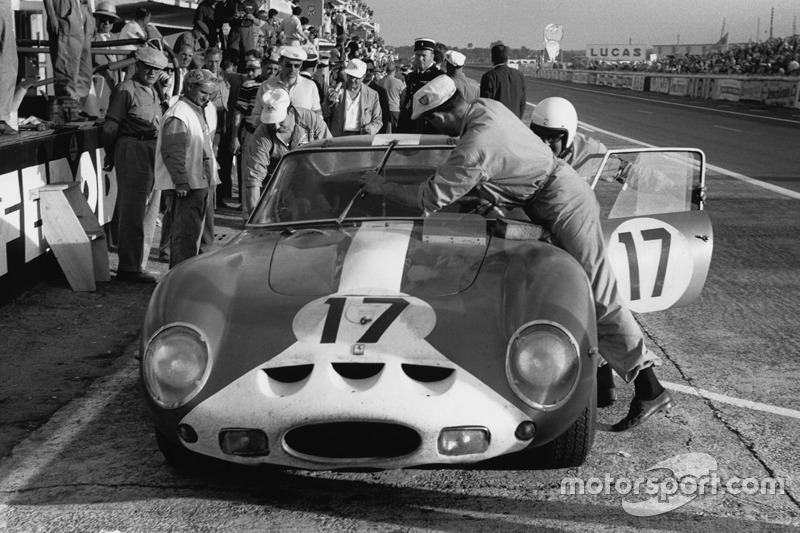 #17 Ferrari 250 GTO: Glenn Roberts, Bob Grossman