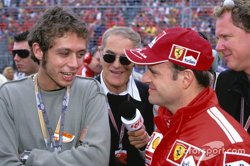 Rubens Barrichello, Ferrari and Valentino Rossi talk before the race