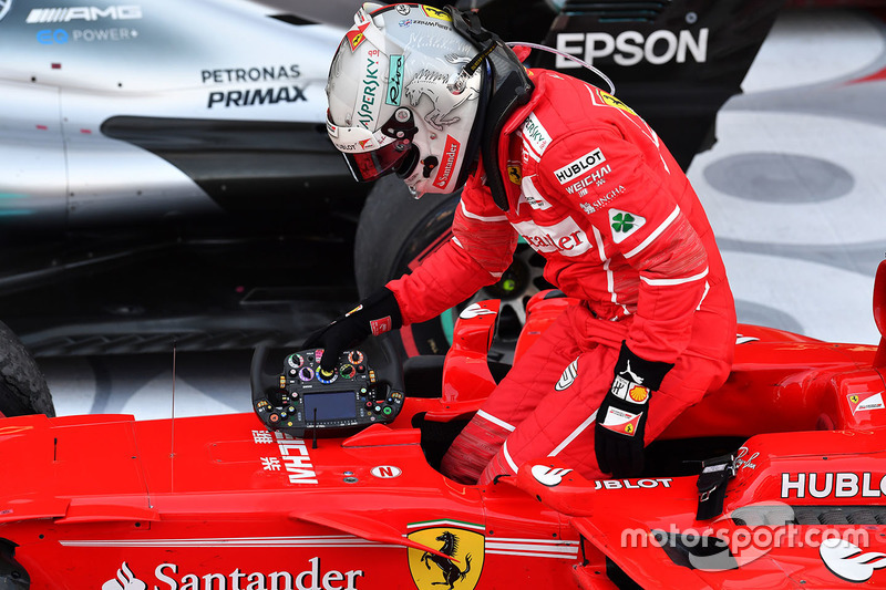 Sebastian Vettel, Ferrari SF70H in parc ferme