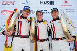 Podium: 1. #22 Wochenspiegel Team Monschau, Ferrari 488 GT3: Georg Weiß, Oliver Kainz, Jochen Krumbach