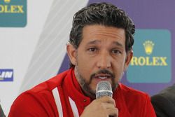 Roberto González