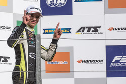 Podium: Race winner Lando Norris, Carlin, Dallara F317 - Volkswagen