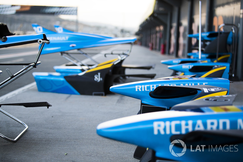 Renault e.dams nosecones