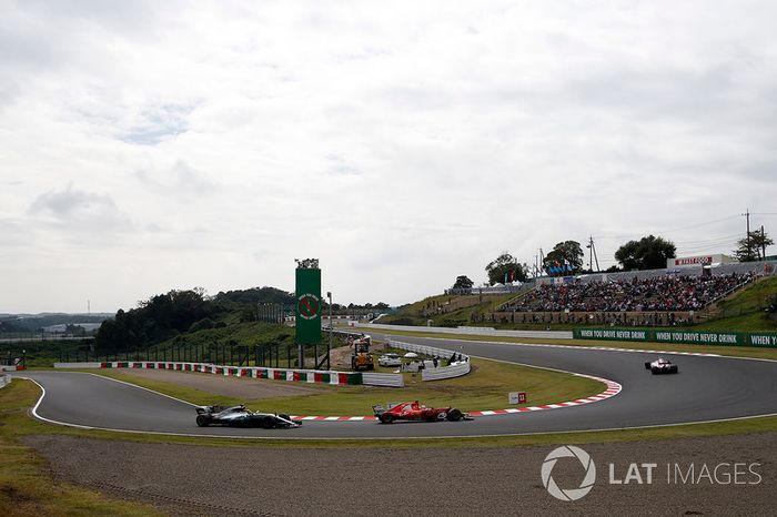 Lewis Hamilton, Mercedes-Benz F1 W08  y Sebastian Vettel, Ferrari SF70H