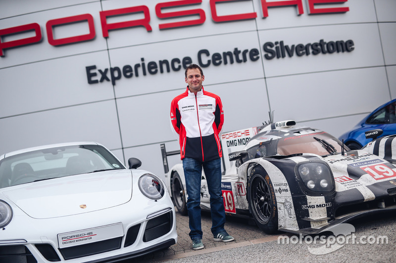 Nick Tandy, Porsche 911 Carrera GTS 4 British Legends Edition