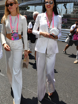Adriana Lima, Model; Carmen Jorda, Renault Sport F1 Team, Entwicklungsfahrerin