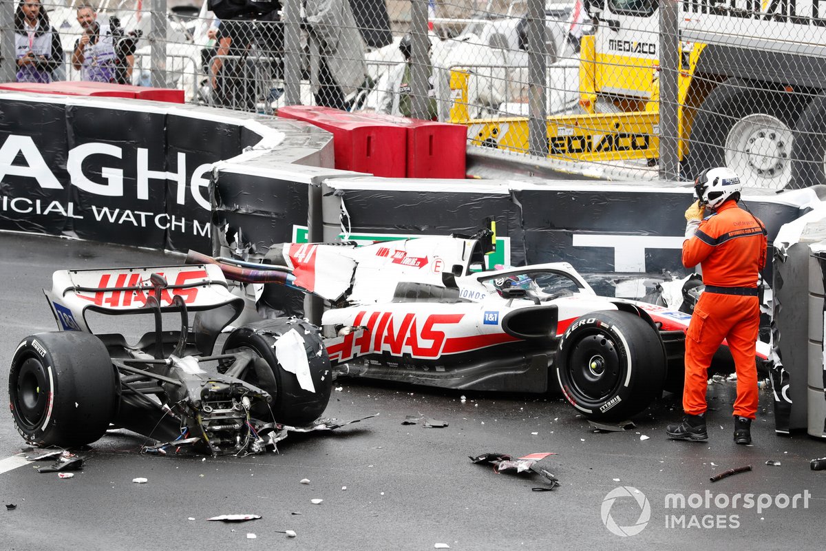 L'auto di Mick Schumacher, Haas VF-22 dopo l'incidente