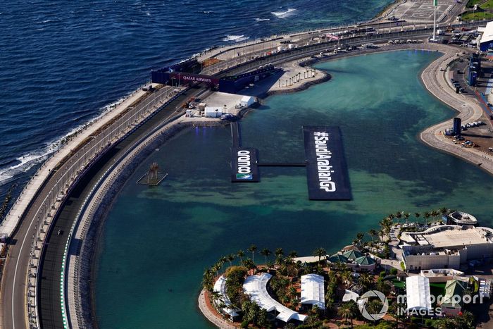 Una vista aérea de la acción