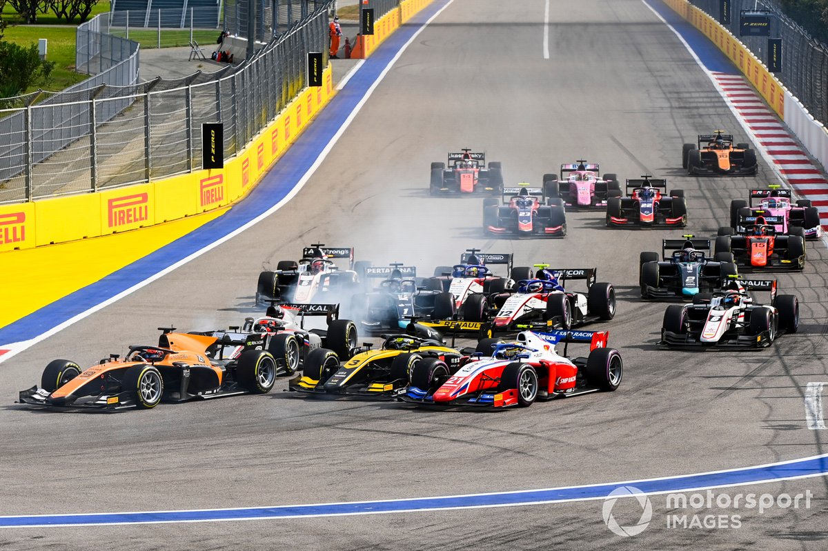 Robert Shwartzman, Prema Racing, Guanyu Zhou, UNI-Virtuosi, Nikita Mazepin, Hitech Grand Prix al inicio