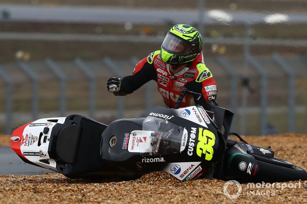 Cal Crutchlow, Team LCR Honda después de la caída