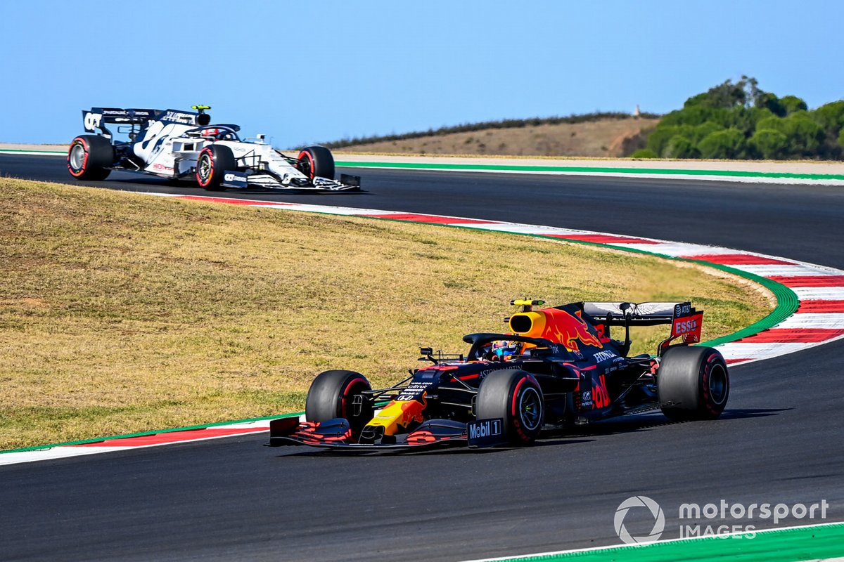 Alex Albon, Red Bull Racing RB16, Pierre Gasly, AlphaTauri AT01