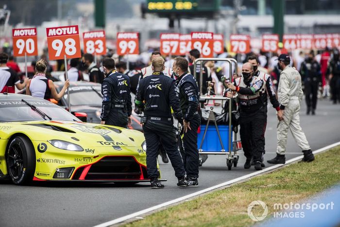 #98 Aston Martin Racing Aston Martin Vantage: Paul Dalla Lana, Augusto Farfus, Ross Gunn