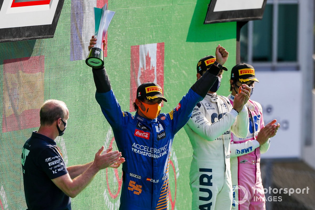 Podio: segundo lugar Carlos Sainz Jr., McLaren