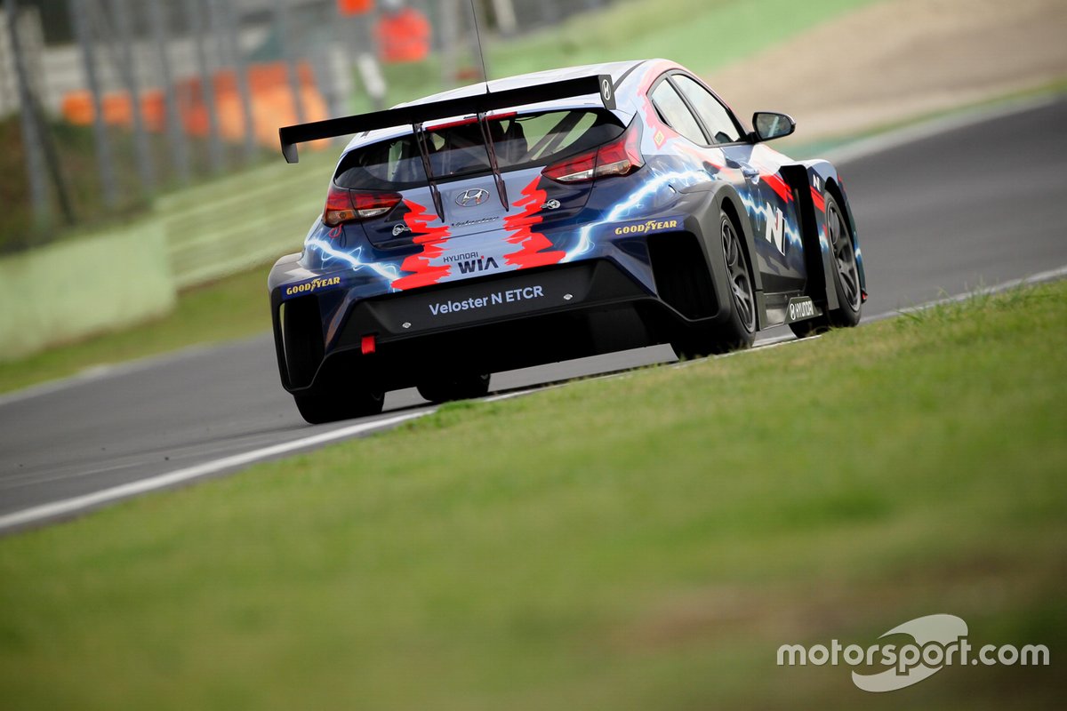 Augusto Farfus, Hyundai Motorsport, Hyundai Veloster N ETCR