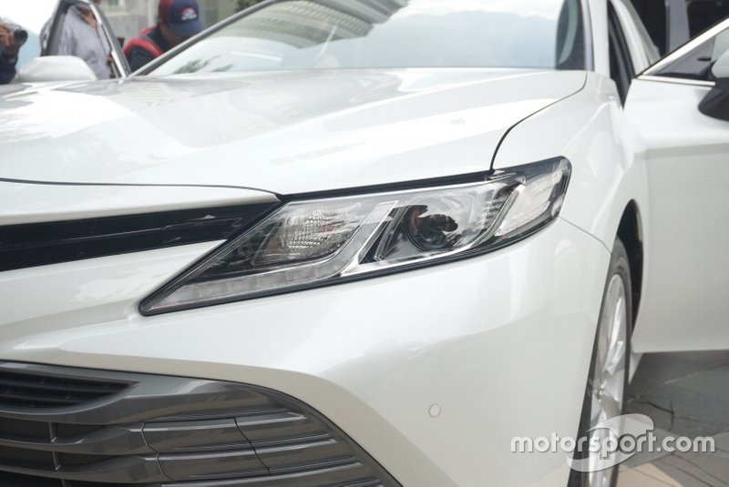 Lampu All New Toyota Camry V
