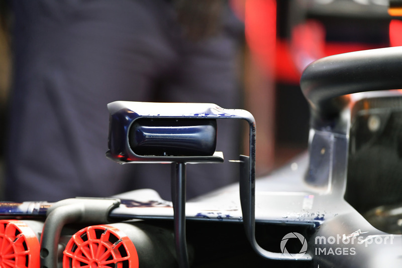Red Bull Racing RB14 retrovisor