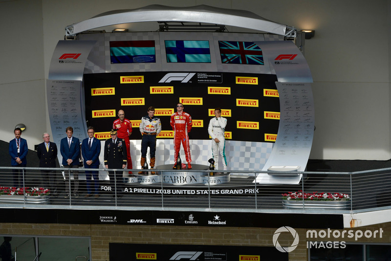 Podyum: Carlo Santi, Ferrari Yarış Mühendisi, 2.Max Verstappen, Red Bull Racing, Yarış galibi Kimi Raikkonen, Ferrari, 3. Lewis Hamilton, Mercedes AMG F1